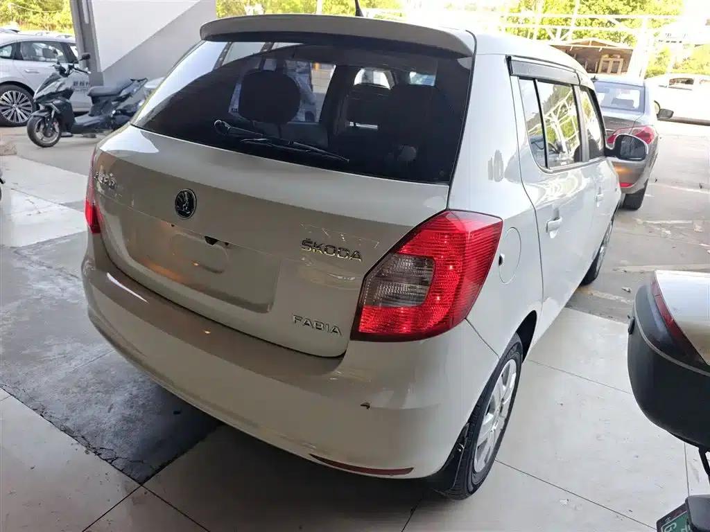 Fabia 2014 1.4L Automatic Crystal Edition — миниатюра 7