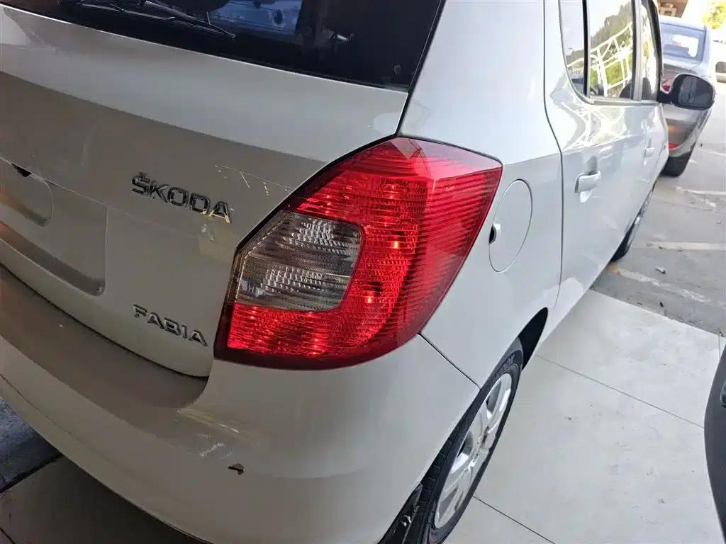 Fabia 2014 1.4L Automatic Crystal Edition — миниатюра 8