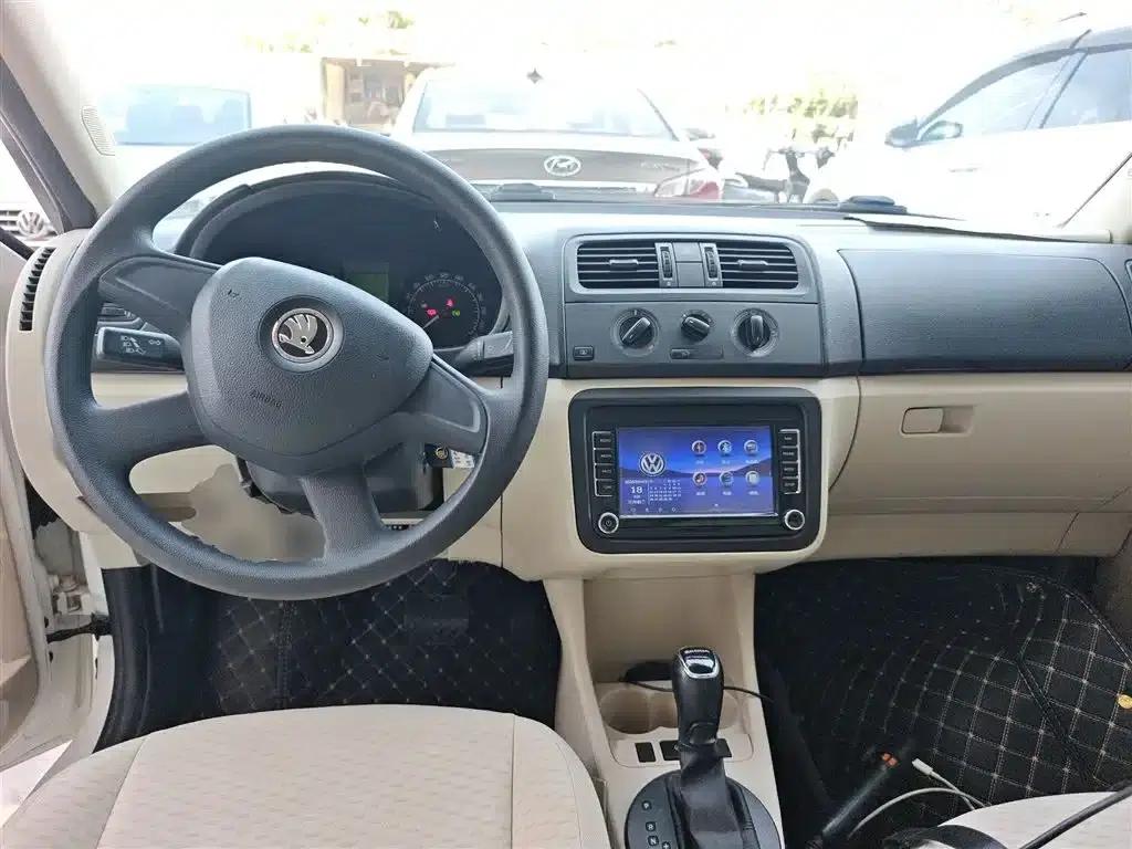 Fabia 2014 1.4L Automatic Crystal Edition — миниатюра 10
