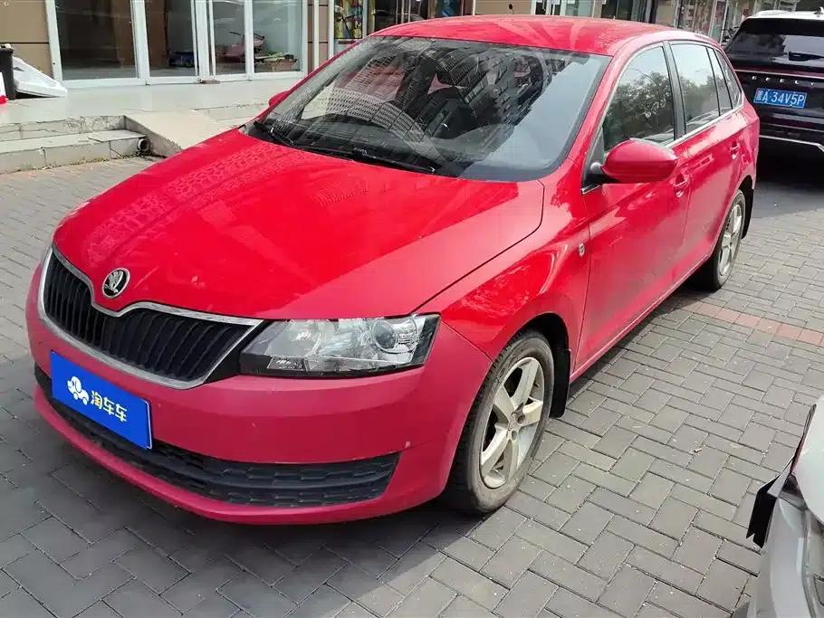 Rapid 2014 1.6L Manual Enjoy Edition — миниатюра 1