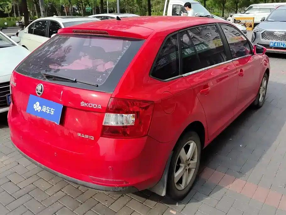 Rapid 2014 1.6L Manual Enjoy Edition — миниатюра 3