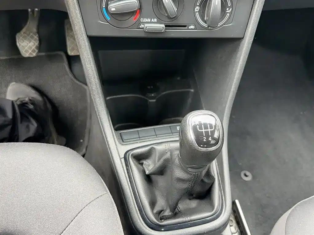 Rapid Spaceback 2016 Facelift 1.4L Manual Forward Edition — миниатюра 18