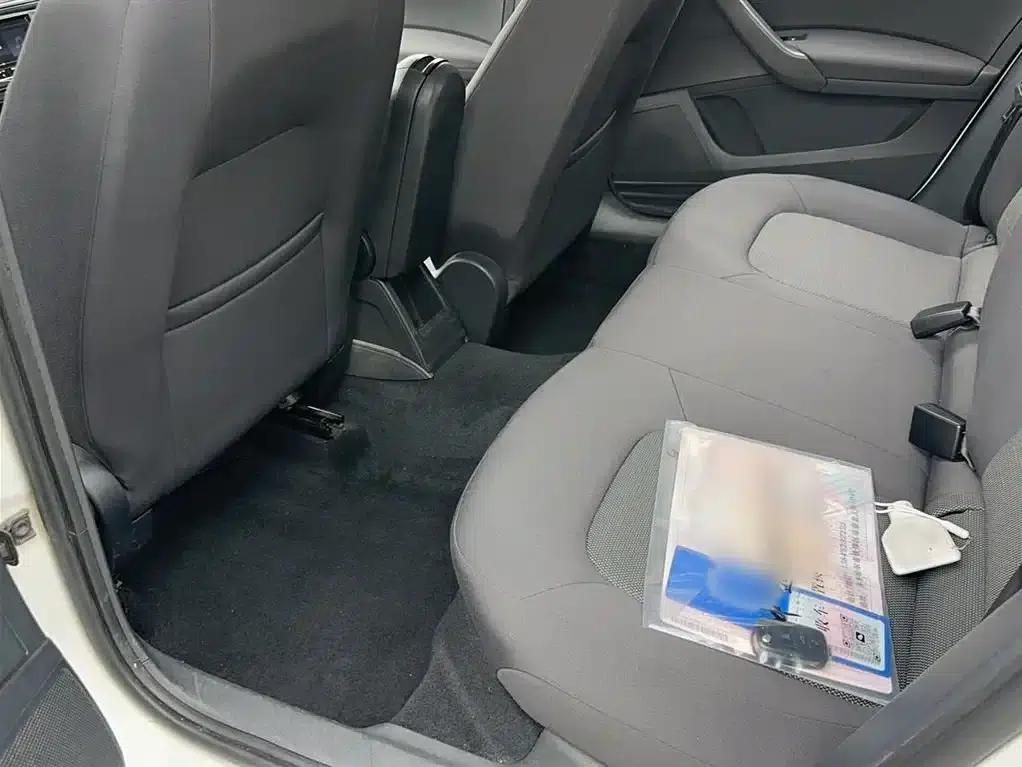 Rapid Spaceback 2016 Facelift 1.4L Manual Forward Edition — миниатюра 6