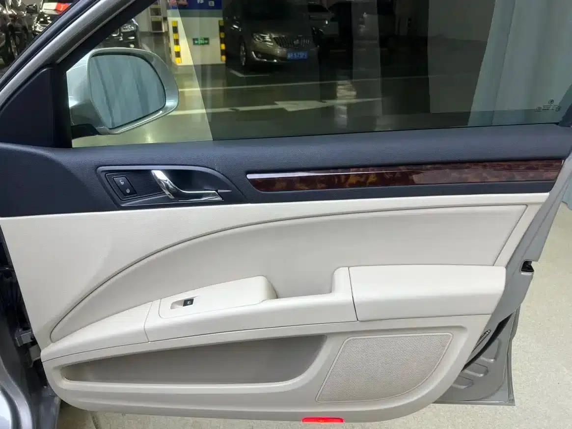 2014 Superb 2.0TSI Premium Edition — миниатюра 11
