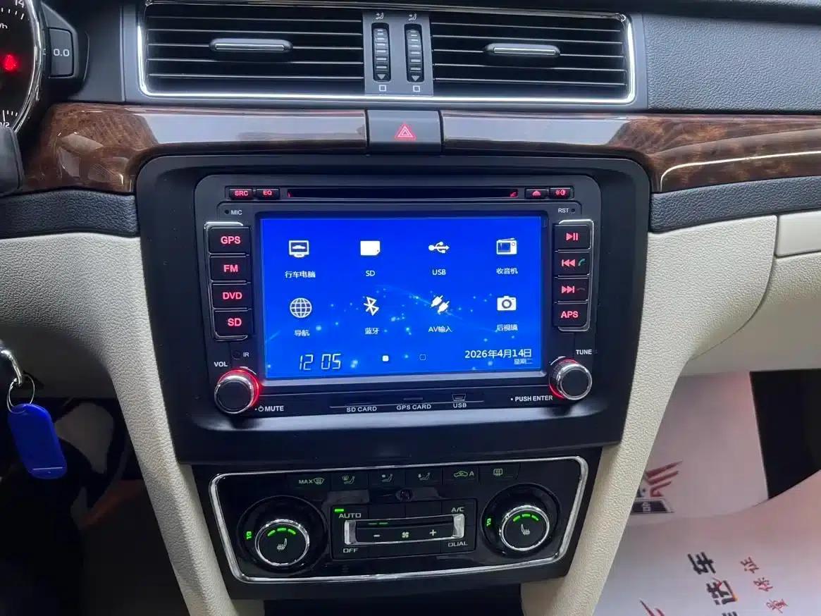 2014 Superb 2.0TSI Premium Edition — миниатюра 8