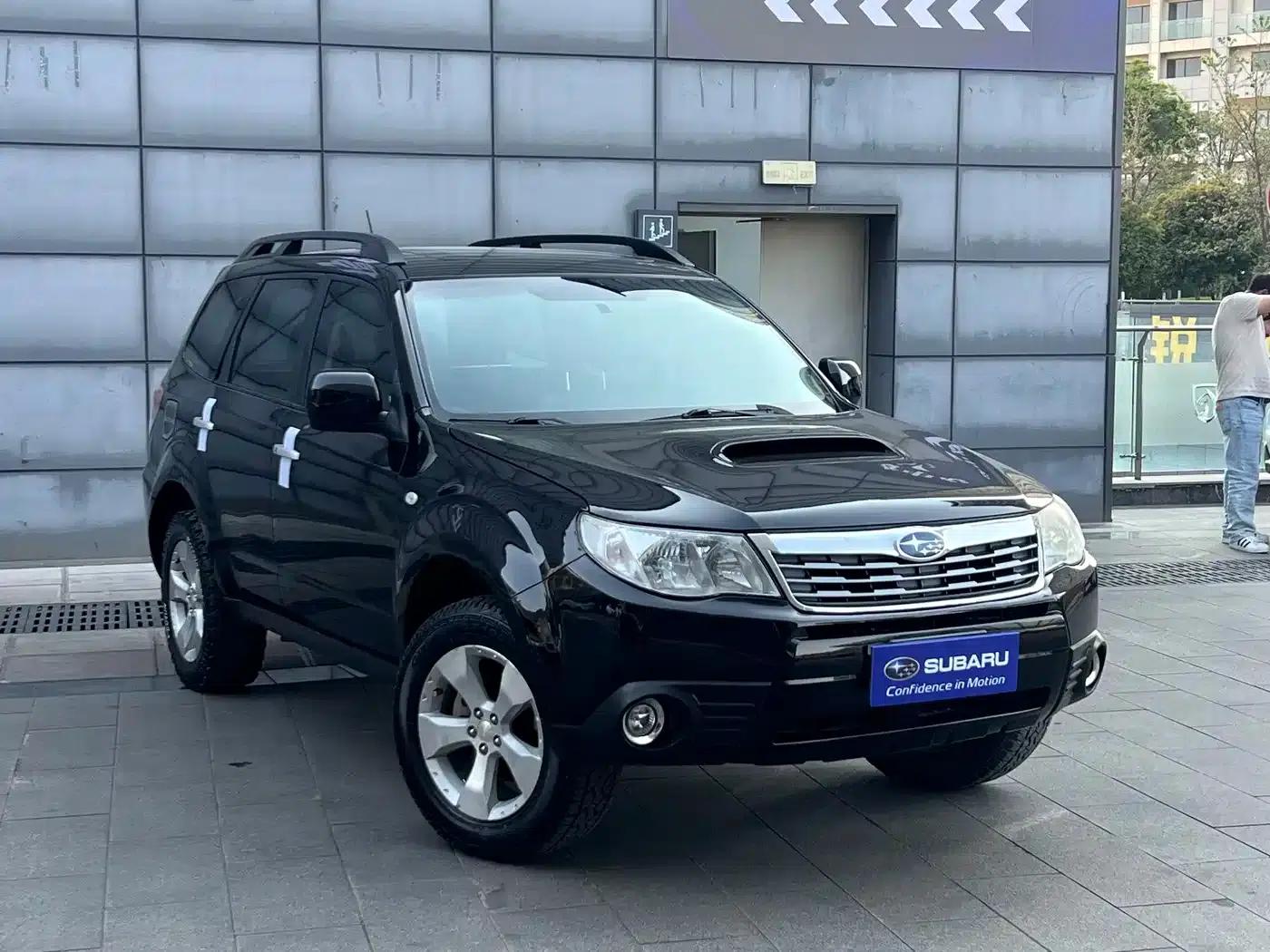 2010 Forester 2.5XT Luxury Navigation Edition — миниатюра 3