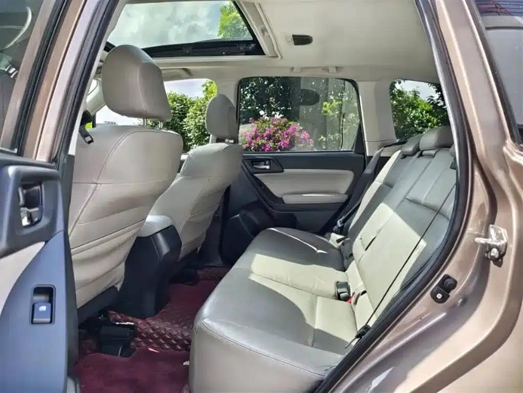 Forester 2013 2.5i Automatic Luxury Navigation Edition — миниатюра 9