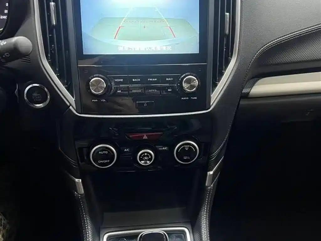 Forester 2022 2.0i AWD Luxury Edition EyeSight — миниатюра 12