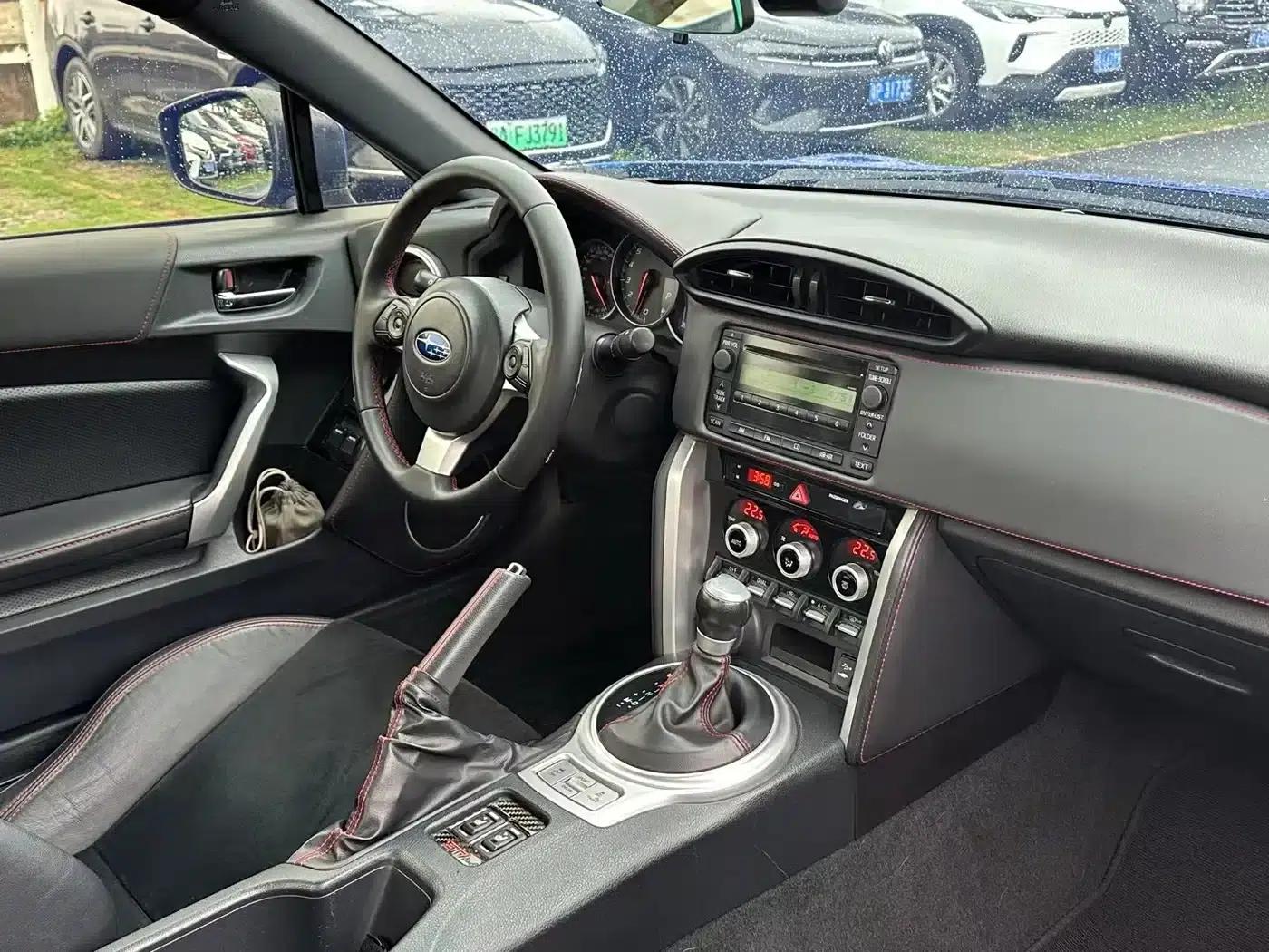 Subaru BRZ 2017 2.0i Automatic Type-S — миниатюра 6