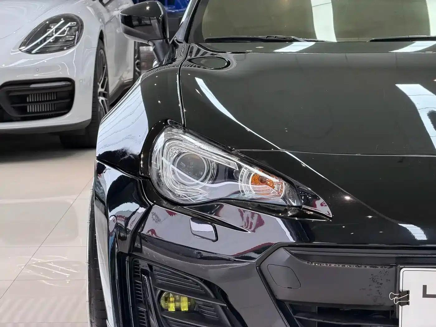 Subaru BRZ 2015 2.0i Manual — миниатюра 3