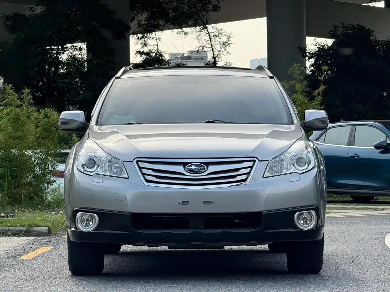 Outback 2011 2.5i Luxury Edition — миниатюра 2