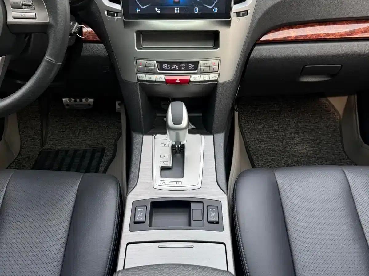 Outback 2011 2.5i Luxury Edition — миниатюра 13