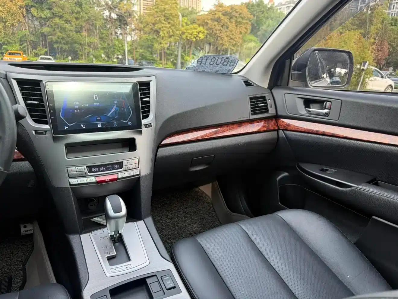 Outback 2011 2.5i Luxury Edition — миниатюра 14