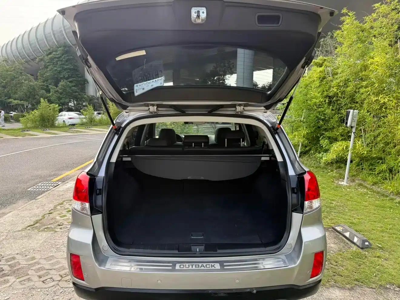 Outback 2011 2.5i Luxury Edition — миниатюра 20
