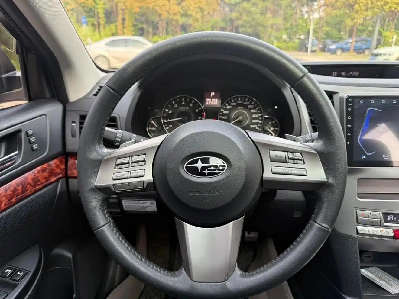 Outback 2011 2.5i Luxury Edition — миниатюра 10