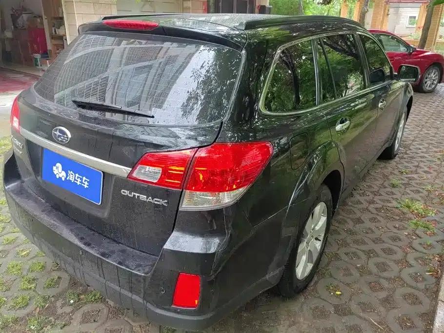 Outback 2011 2.5i Luxury Edition — миниатюра 3