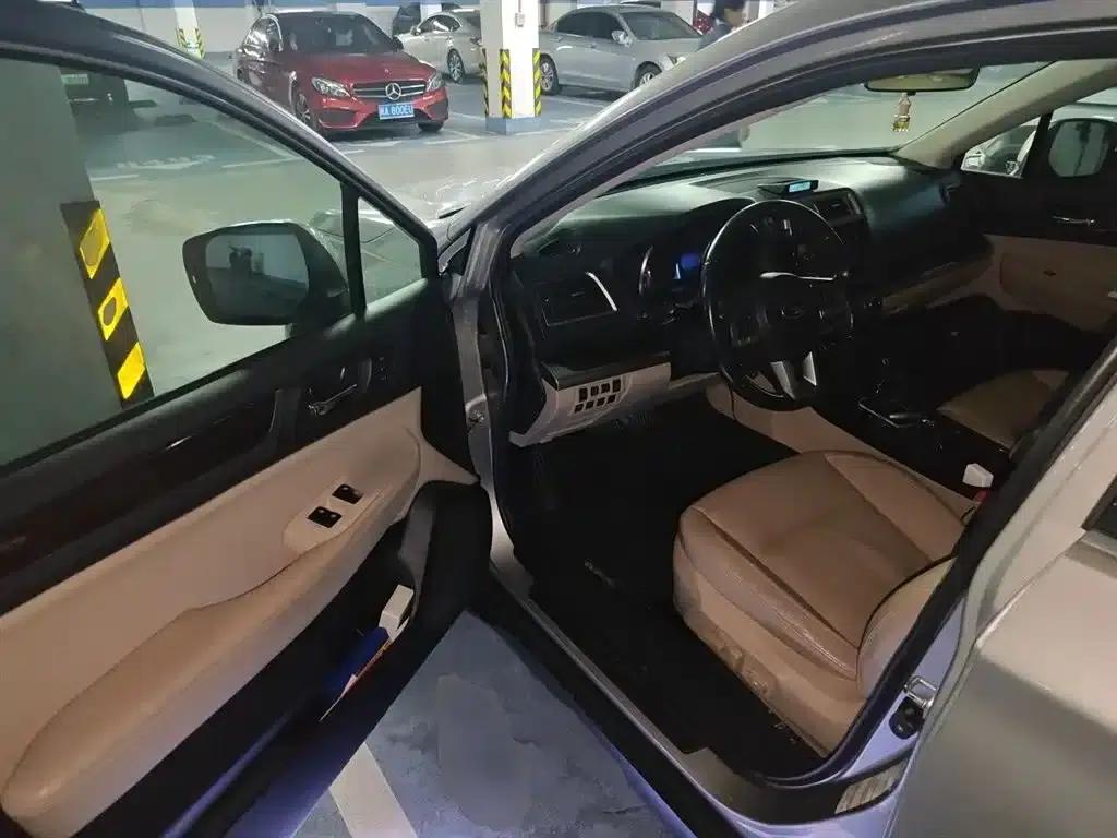 Outback 2015 2.5i Luxury Navigation Edition — миниатюра 14