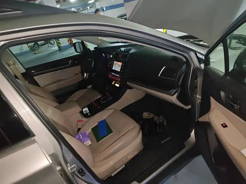 Outback 2015 2.5i Luxury Navigation Edition — миниатюра 20