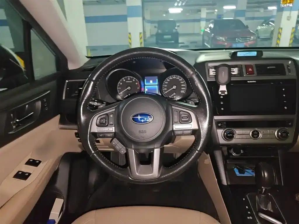 Outback 2015 2.5i Luxury Navigation Edition — миниатюра 3