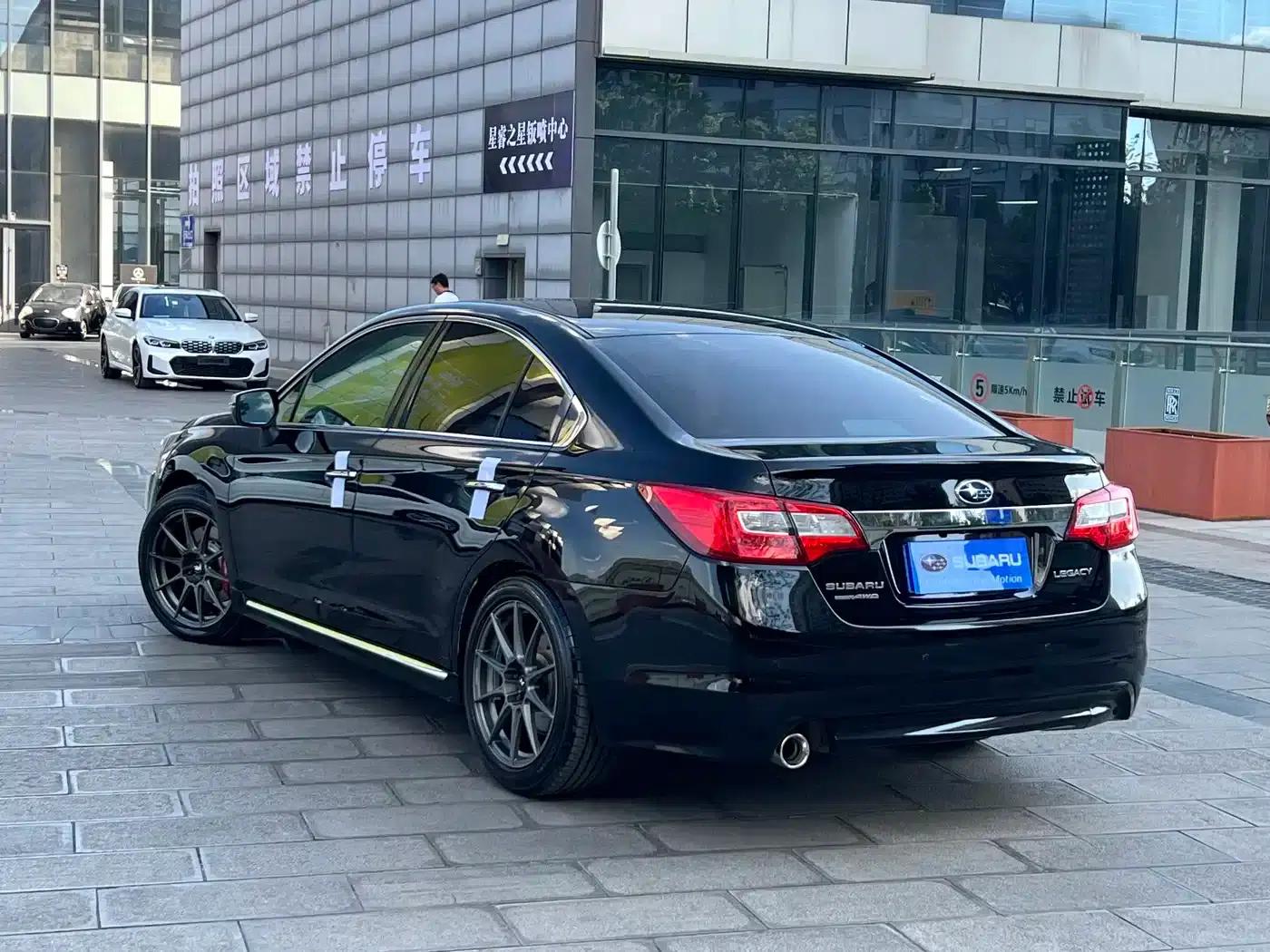 Legacy 2017 2.5i AWD Glory Edition EyeSight — миниатюра 7