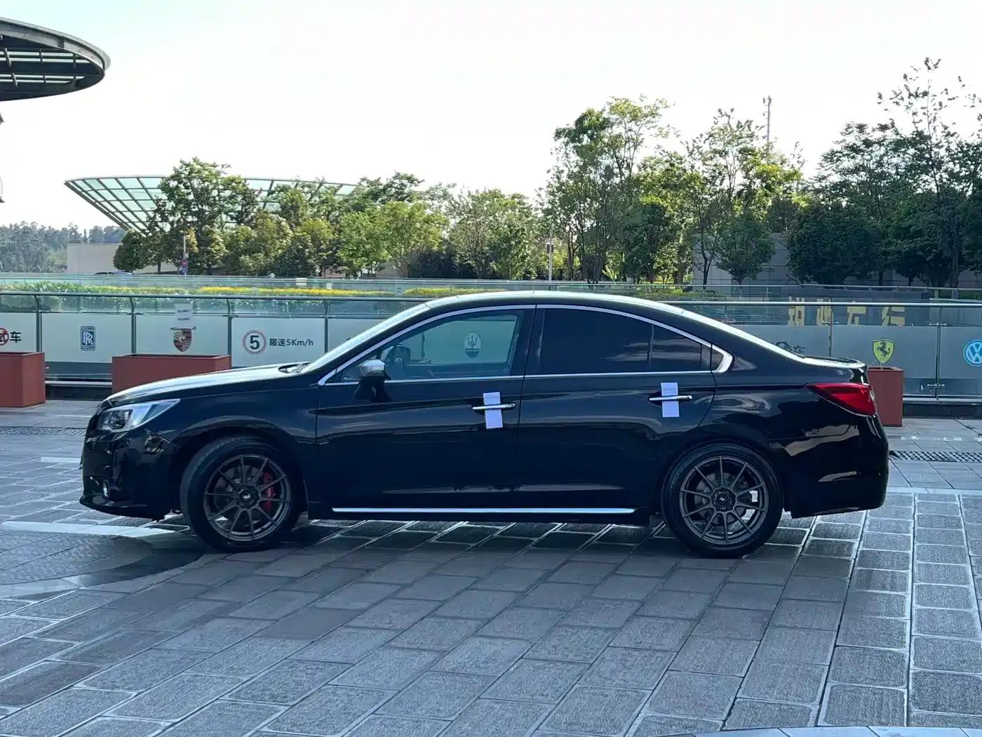 Legacy 2017 2.5i AWD Glory Edition EyeSight — миниатюра 8