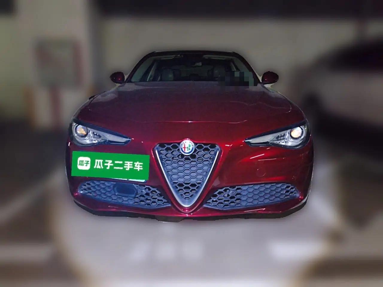 Alfa Romeo Giulia 2017 2.0T 280HP Luxury Edition — миниатюра 2