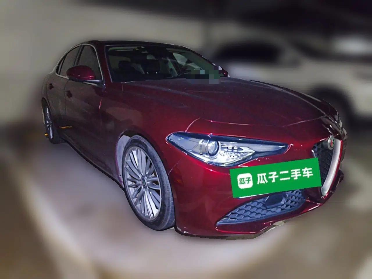 Alfa Romeo Giulia 2017 2.0T 280HP Luxury Edition — миниатюра 3