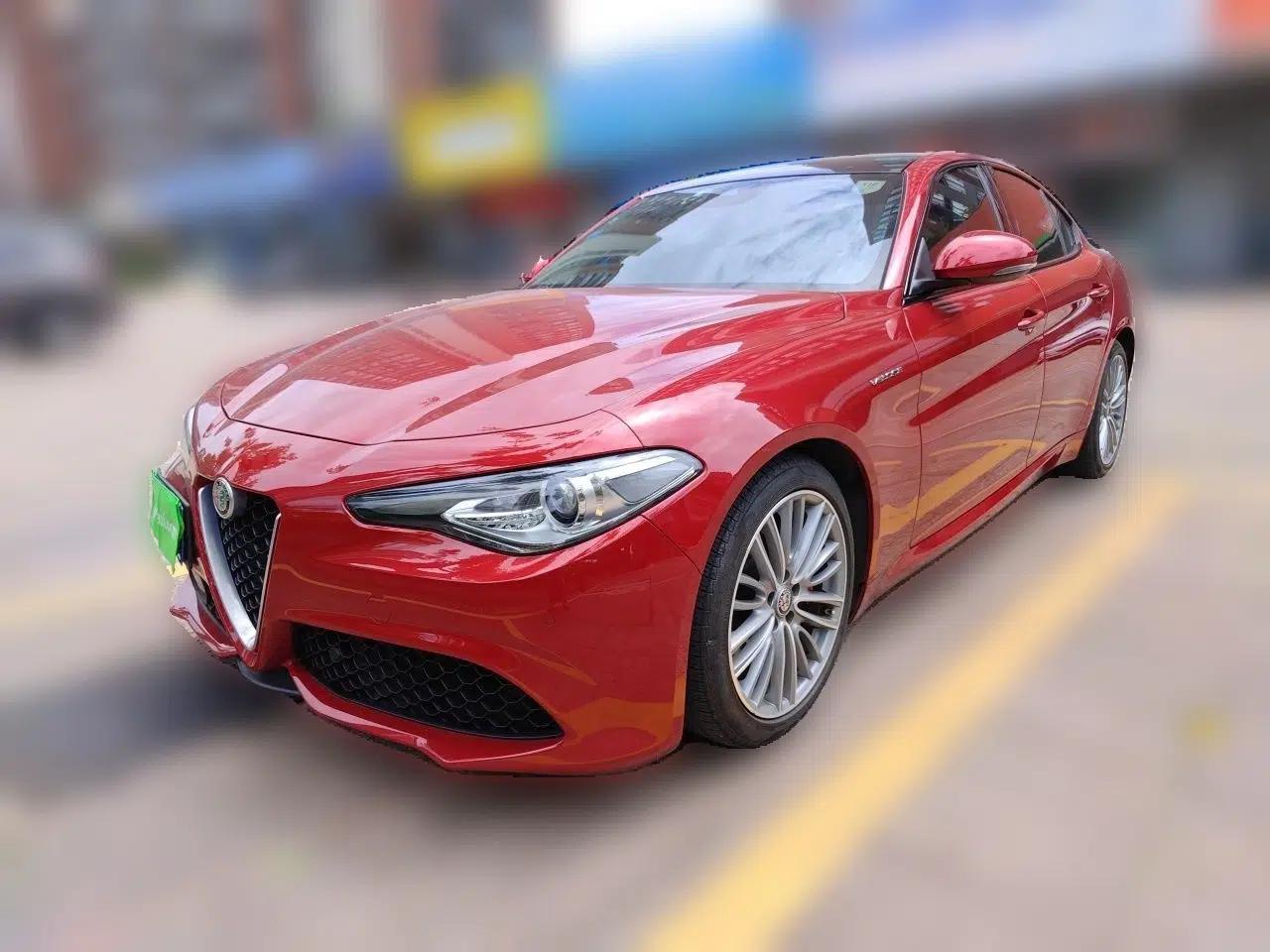 Alfa Romeo Giulia 2017 2.0T 280HP Luxury Sport Edition — миниатюра 1
