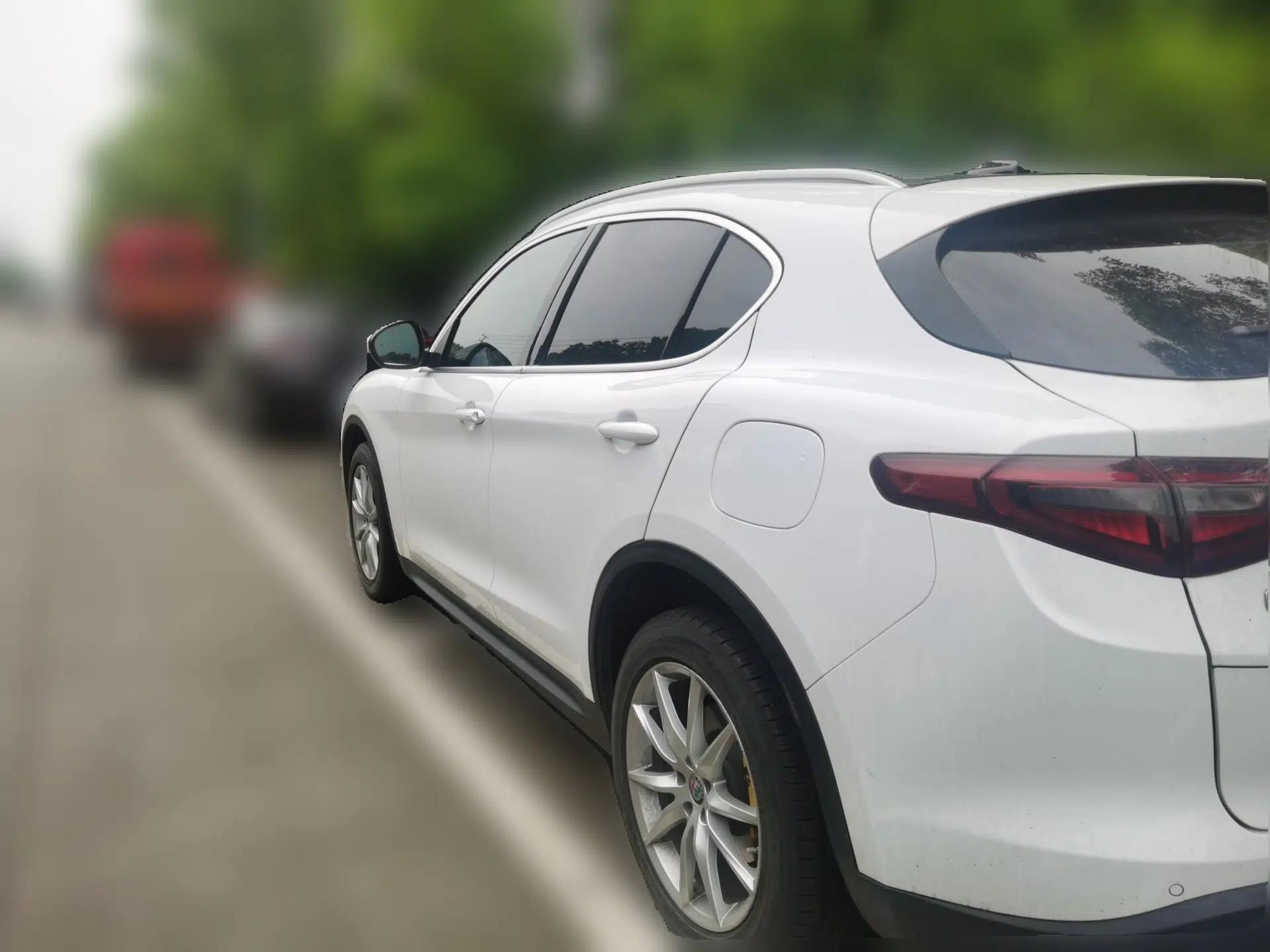 Alfa Romeo Stelvio 2017 2.0T 280HP Luxury Edition — миниатюра 4