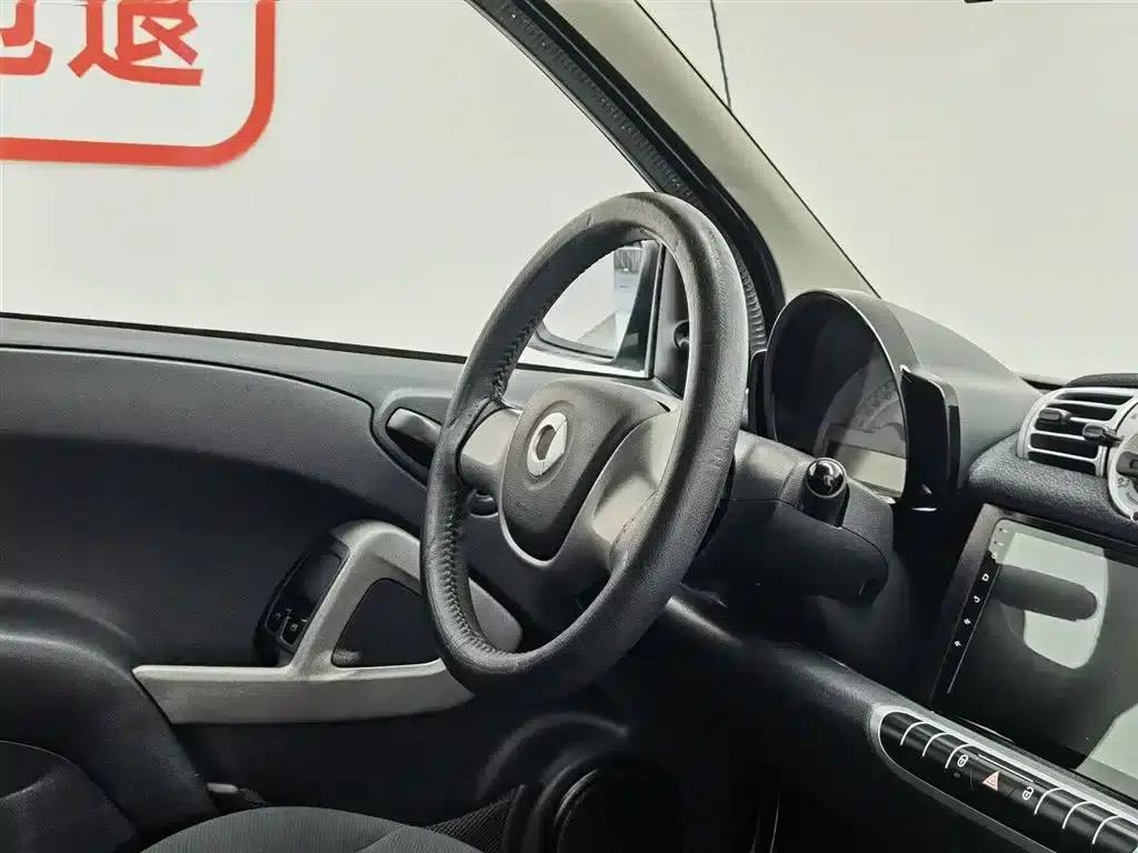 2012 Smart Fortwo 1.0 MHD Hardtop Standard Edition — миниатюра 22