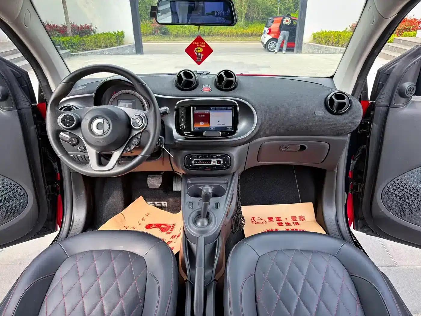 2017 Smart Fortwo 1.0L 52kW Hardtop Beloved Special Edition — миниатюра 3