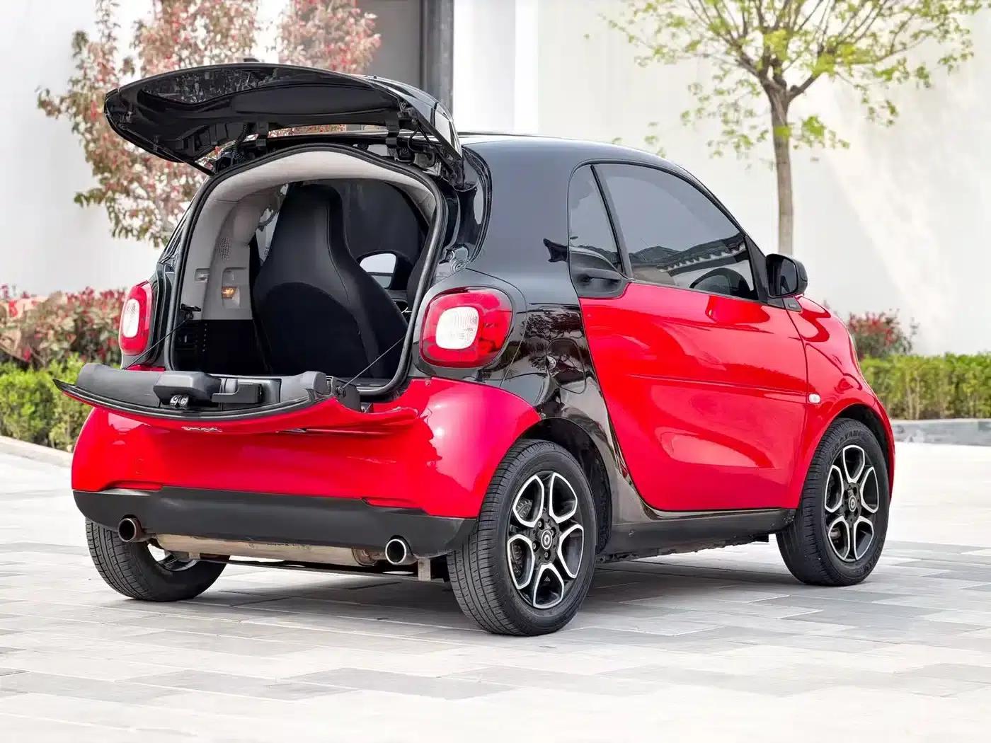 2017 Smart Fortwo 1.0L 52kW Hardtop Beloved Special Edition — миниатюра 5