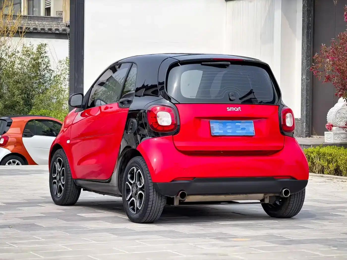 2017 Smart Fortwo 1.0L 52kW Hardtop Beloved Special Edition — миниатюра 9