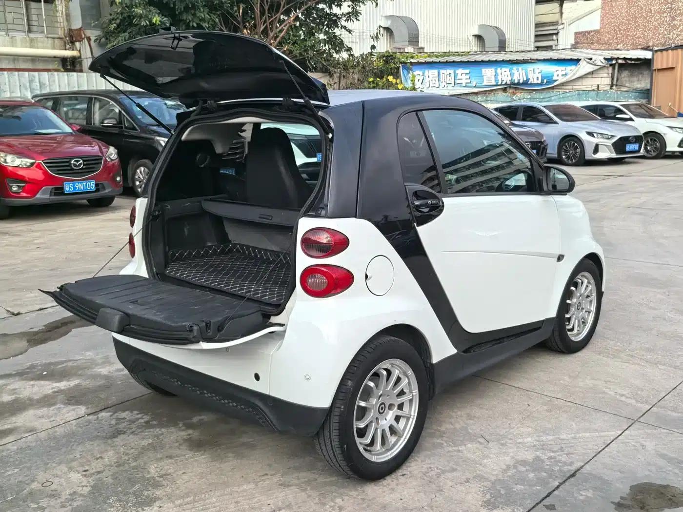 2012 Smart Fortwo 1.0 MHD Hardtop Standard Edition — миниатюра 4