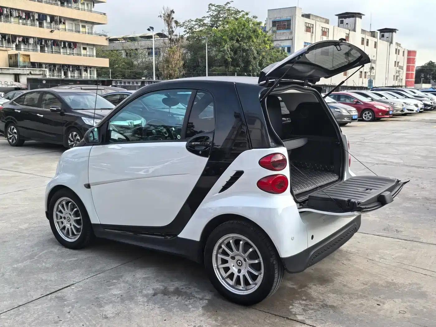 2012 Smart Fortwo 1.0 MHD Hardtop Standard Edition — миниатюра 6
