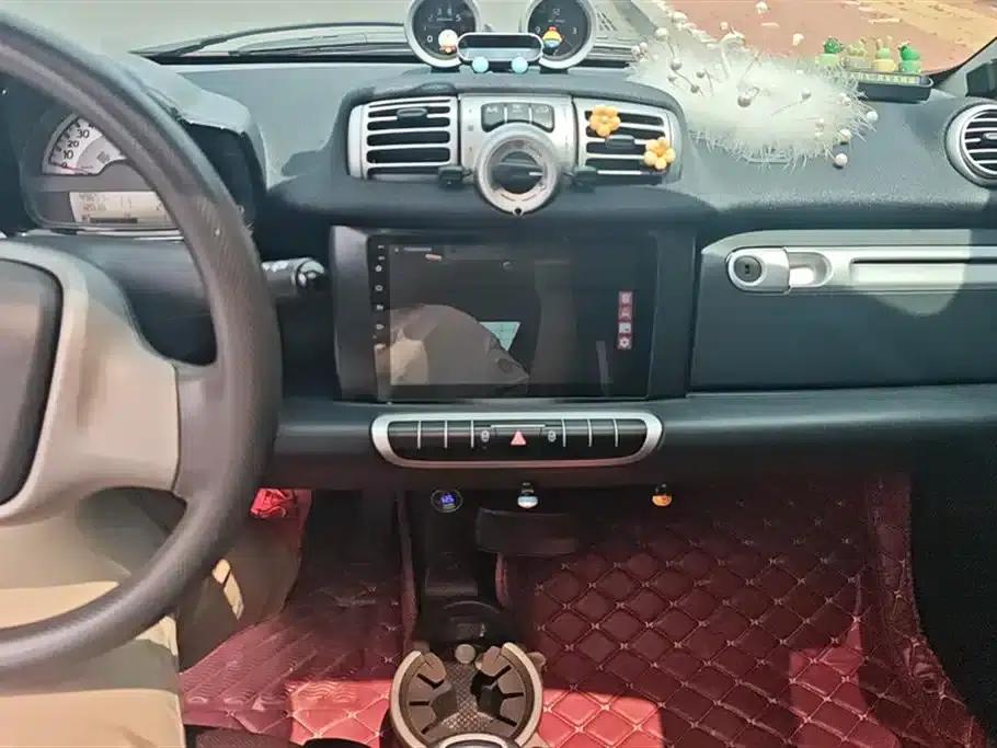 2012 Smart Fortwo 1.0 MHD Hardtop Comfort Edition — миниатюра 13