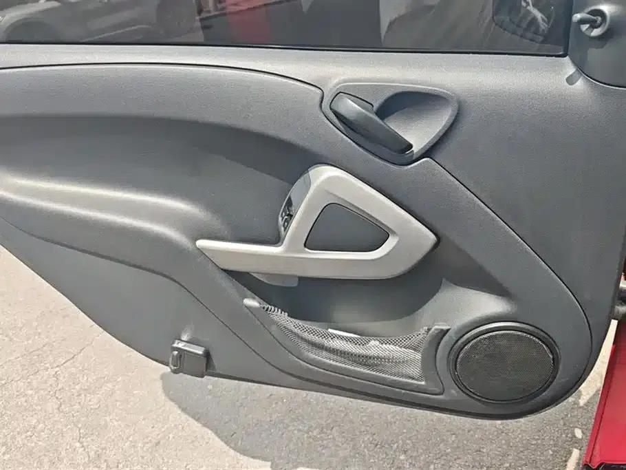 2012 Smart Fortwo 1.0 MHD Hardtop Comfort Edition — миниатюра 7
