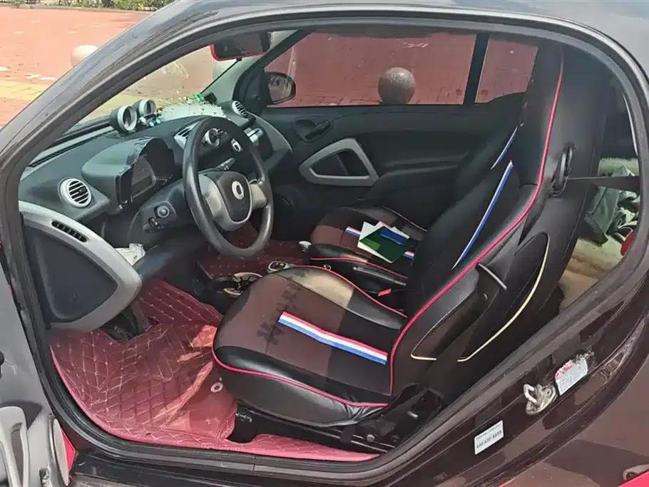 2012 Smart Fortwo 1.0 MHD Hardtop Comfort Edition — миниатюра 9