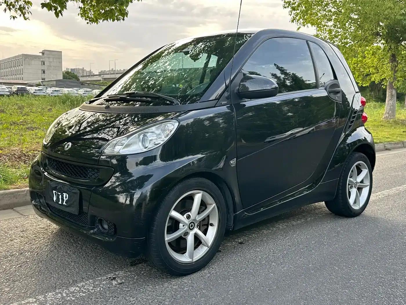 2011 Smart Fortwo 1.0T Hardtop Passion Edition — миниатюра 1