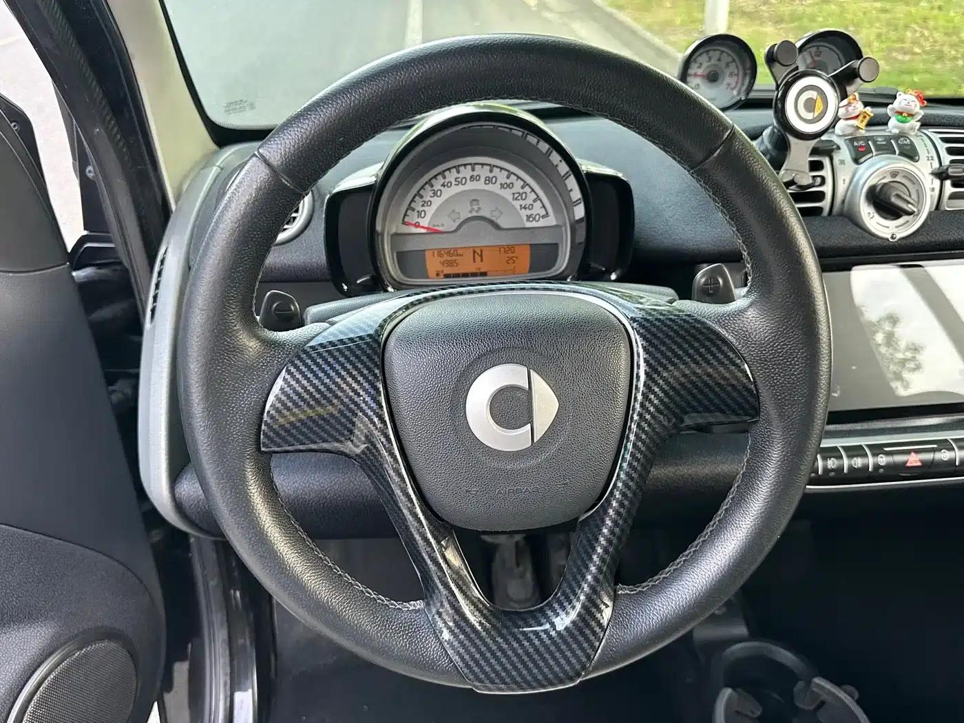 2011 Smart Fortwo 1.0T Hardtop Passion Edition — миниатюра 11