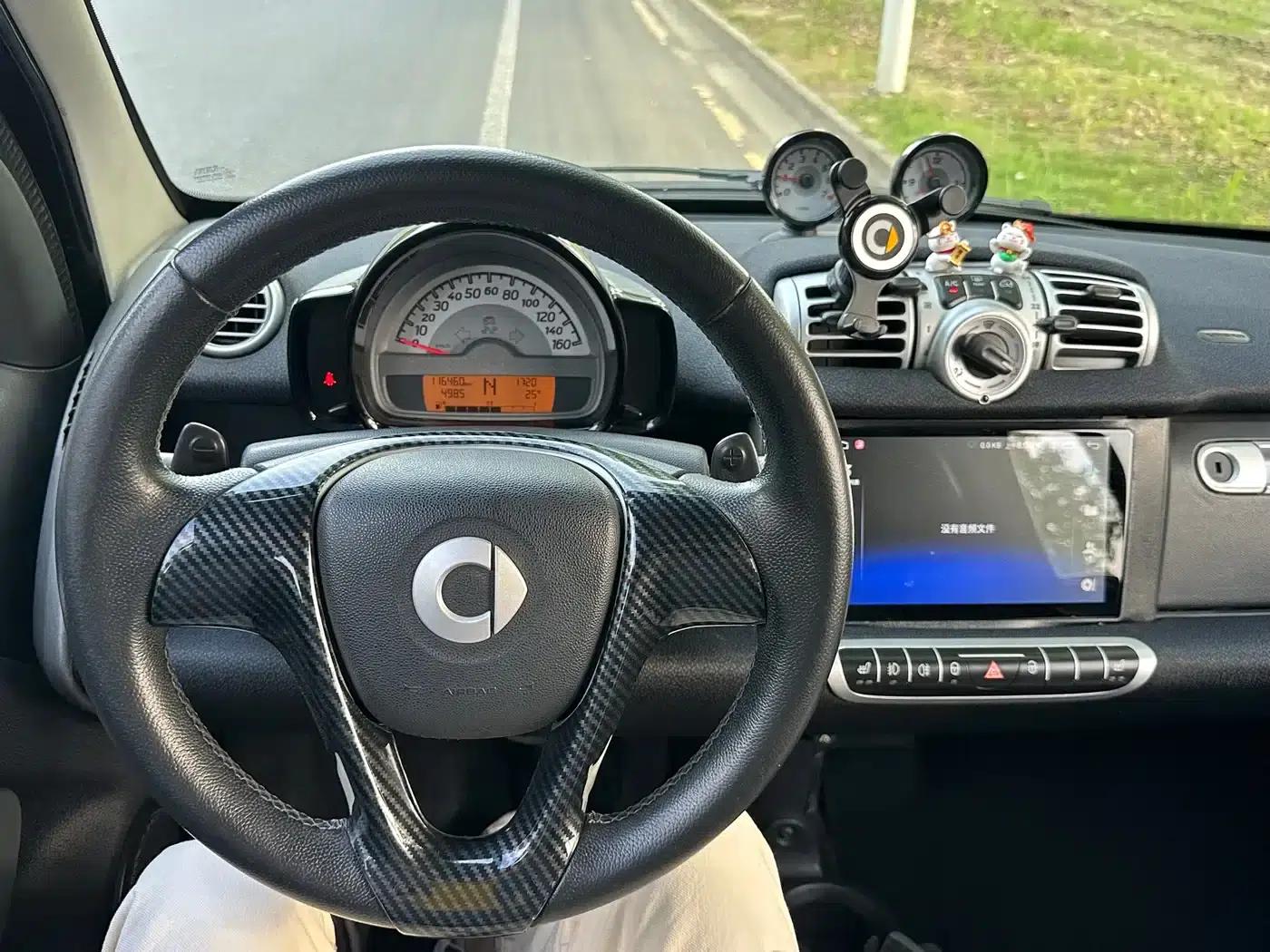 2011 Smart Fortwo 1.0T Hardtop Passion Edition — миниатюра 15