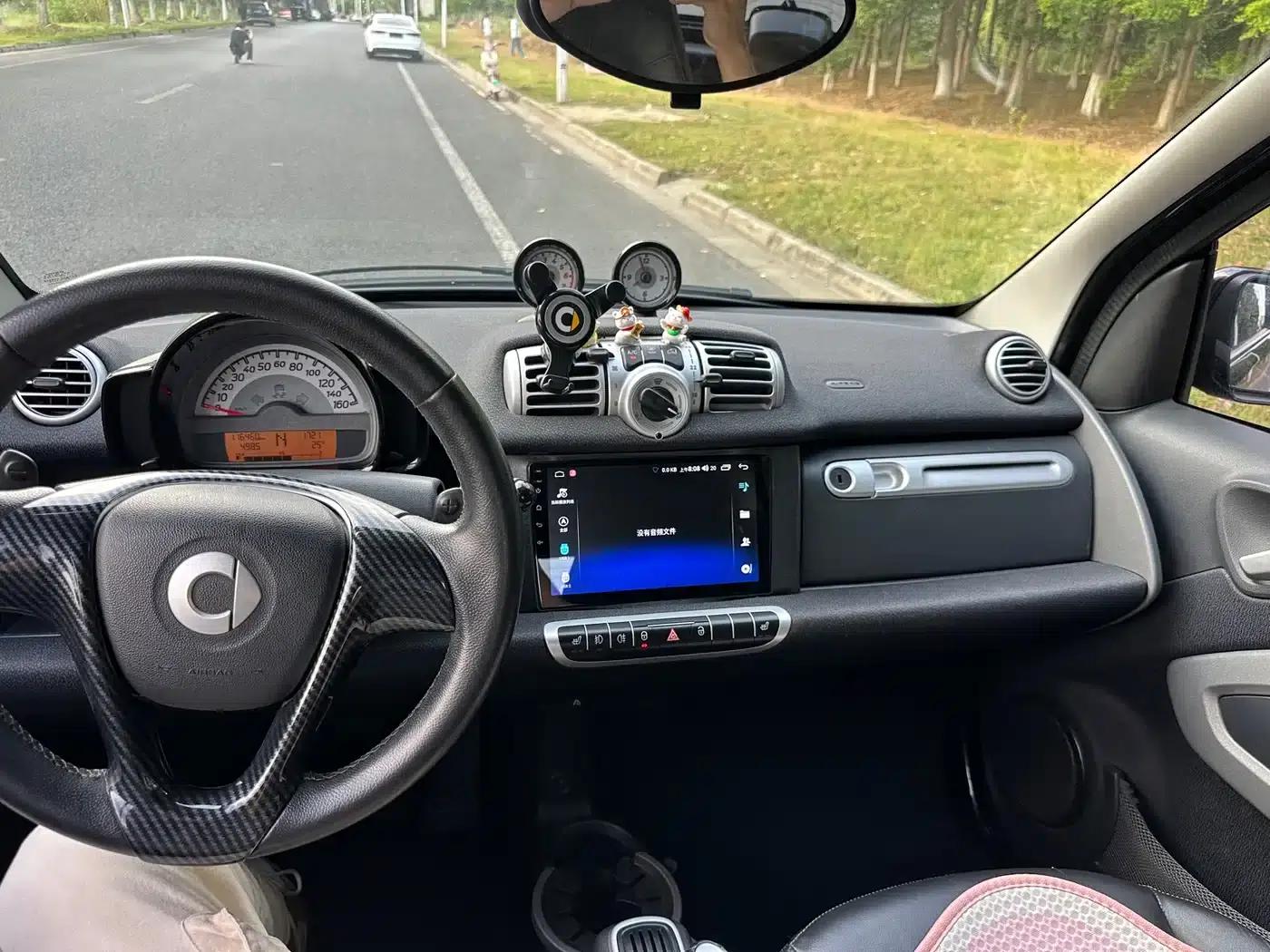 2011 Smart Fortwo 1.0T Hardtop Passion Edition — миниатюра 16