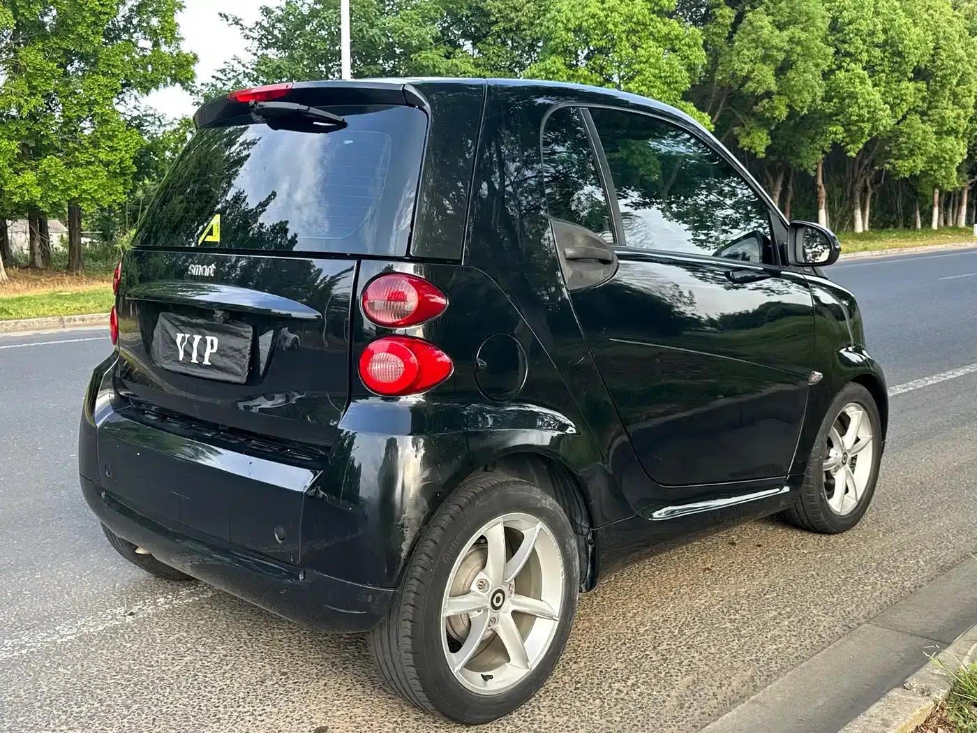 2011 Smart Fortwo 1.0T Hardtop Passion Edition — миниатюра 7