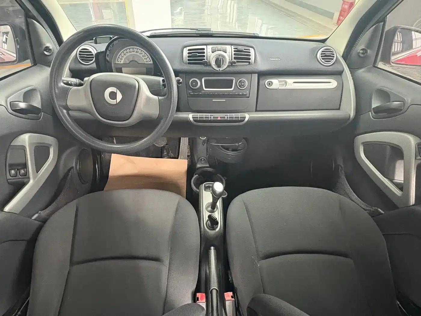 2011 Smart Fortwo 1.0 MHD Hardtop Standard Edition — миниатюра 15