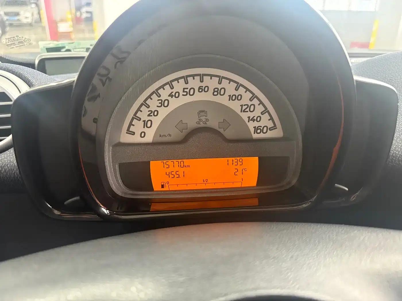 2011 Smart Fortwo 1.0 MHD Hardtop Standard Edition — миниатюра 5