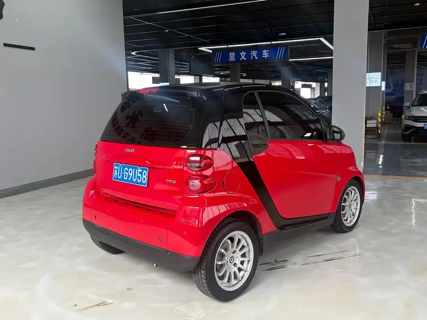 2011 Smart Fortwo 1.0 MHD Hardtop Standard Edition — миниатюра 10