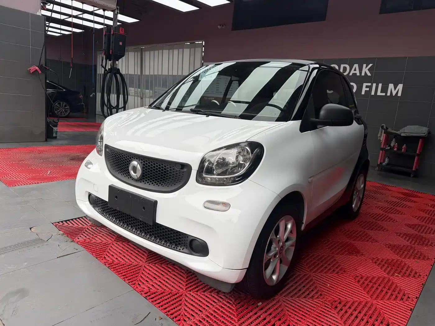 2015 Smart Fortwo 1.0L 52kW Hardtop Dynamic Edition — миниатюра 2