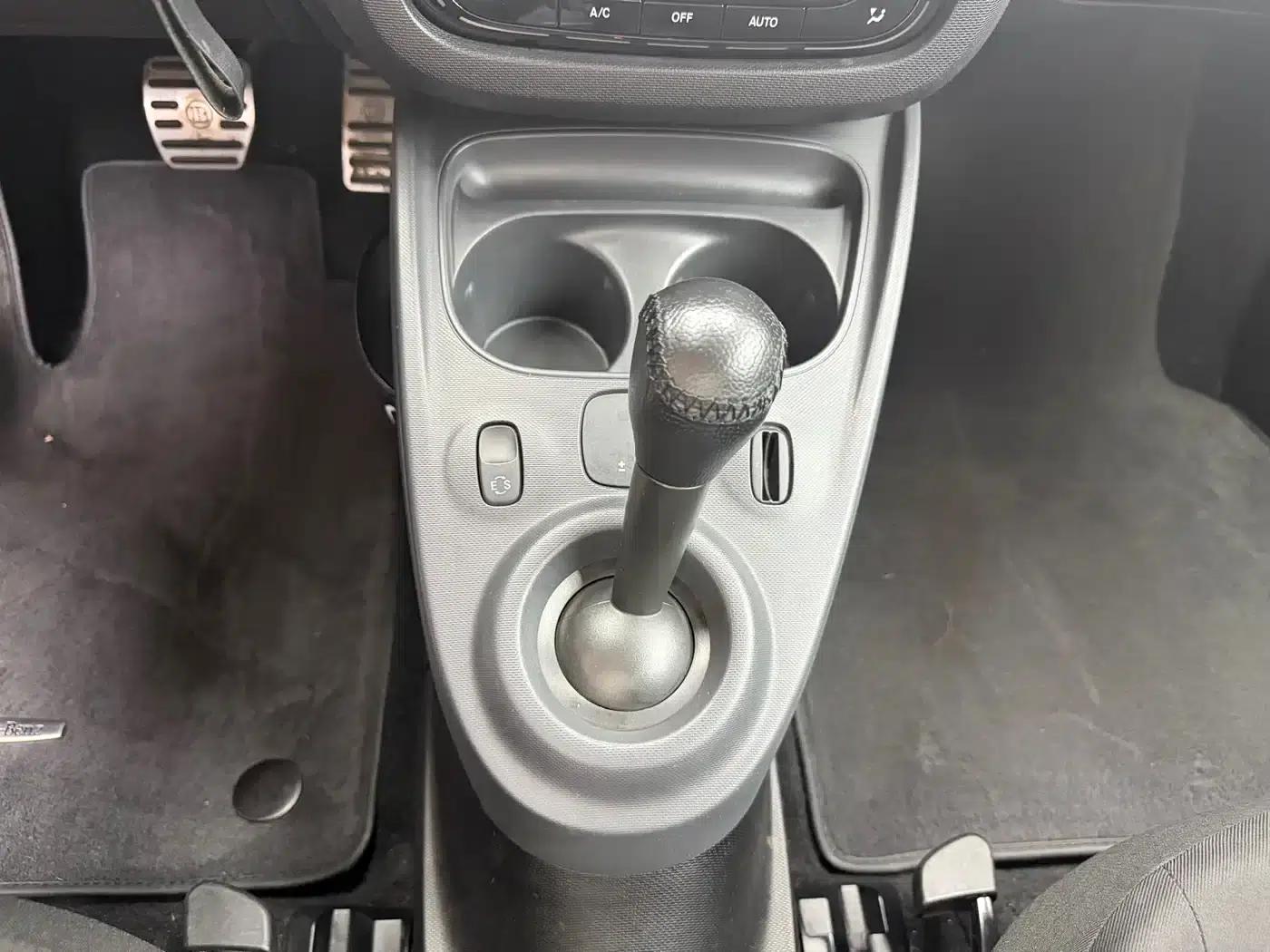 2015 Smart Fortwo 1.0L 52kW Hardtop Dynamic Edition — миниатюра 11