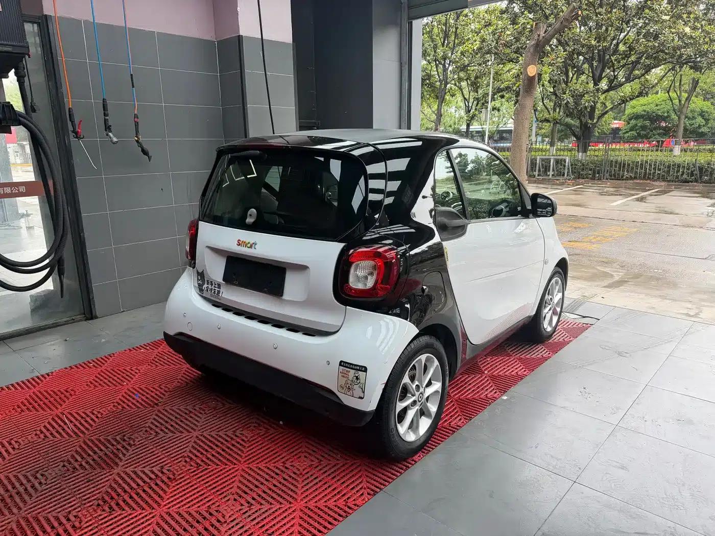 2015 Smart Fortwo 1.0L 52kW Hardtop Dynamic Edition — миниатюра 4