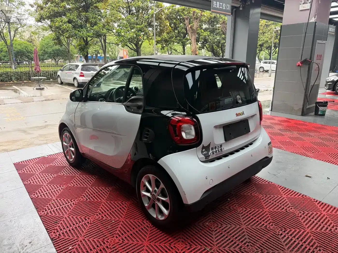 2015 Smart Fortwo 1.0L 52kW Hardtop Dynamic Edition — миниатюра 6